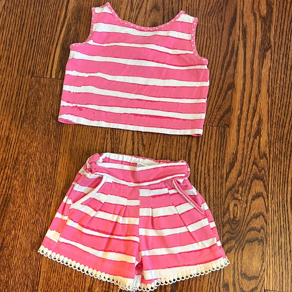 Three friends crop top and shorts outfit size 2